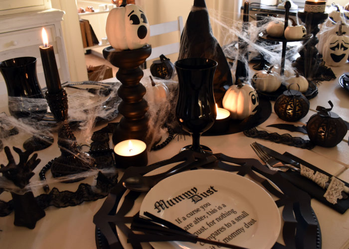 Tischdeko Halloween in schwarz/weiß