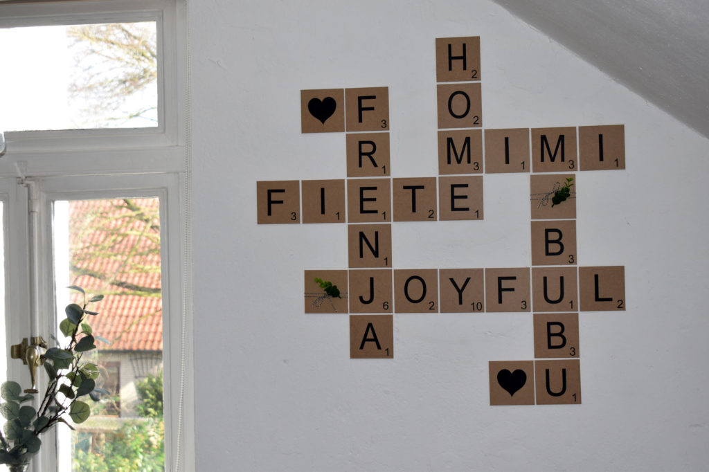 Wandbild Scrabble DIY