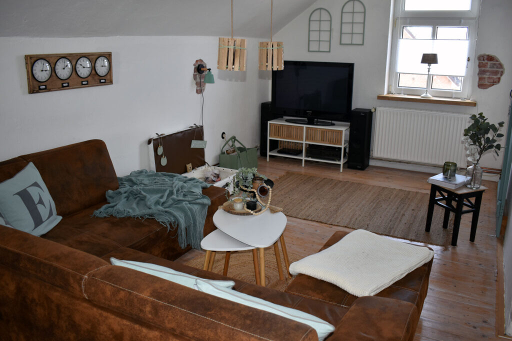 Wohnzimmer Deko Scandistyle grün Landhaus Famhouse