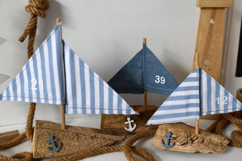 DIY Segelboote maritim Sommerdeko Scandi Landhaus