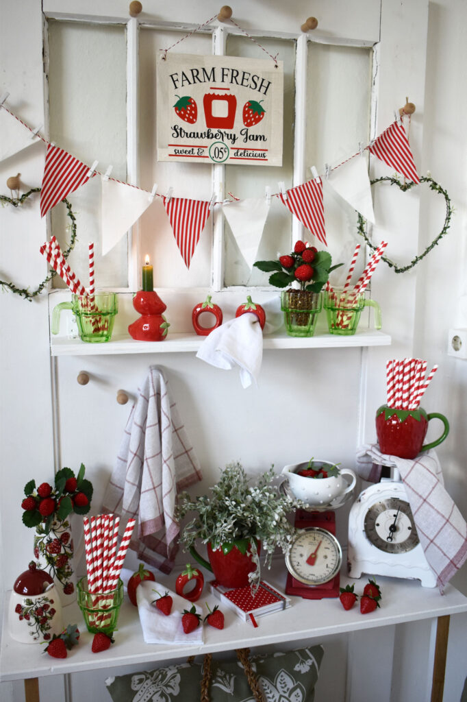 Erdbeerdeko Shabby Farmhausdeko Landhausdeko Sommerdeko Erdbeeren Vintage