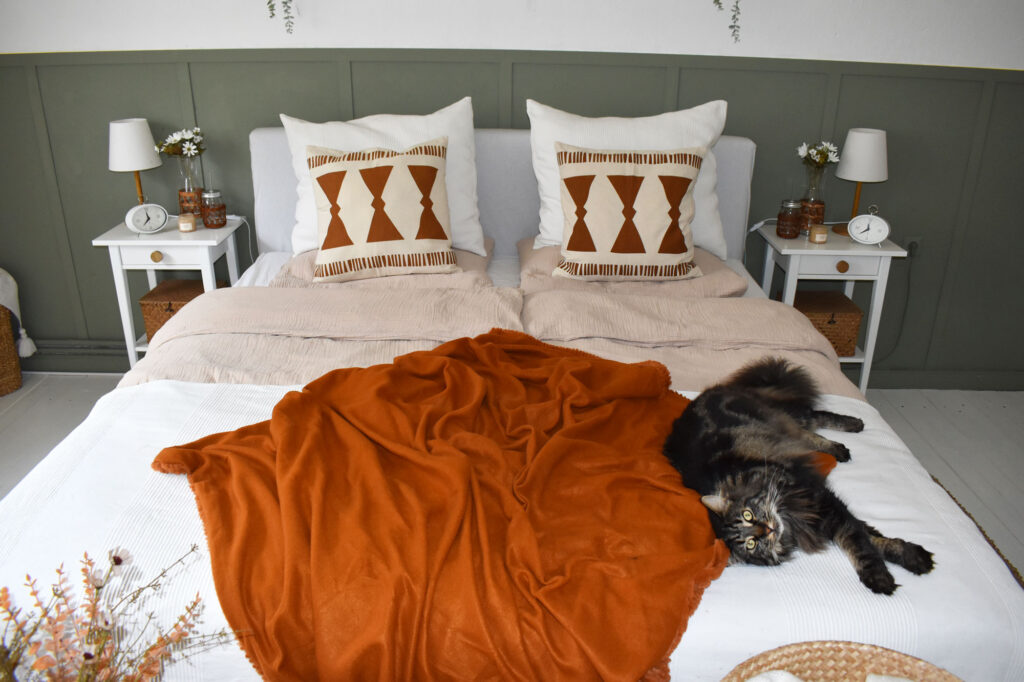 Schlafzimmerdeko Sommerdeko Farmhous rustikal rustic decor farmhouselook Bedroomdecor