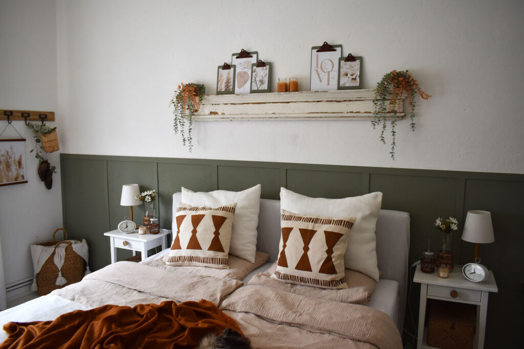 Schlafzimmerdeko Sommerdeko Farmhous rustikal rustic decor farmhouselook Bedroomdecor