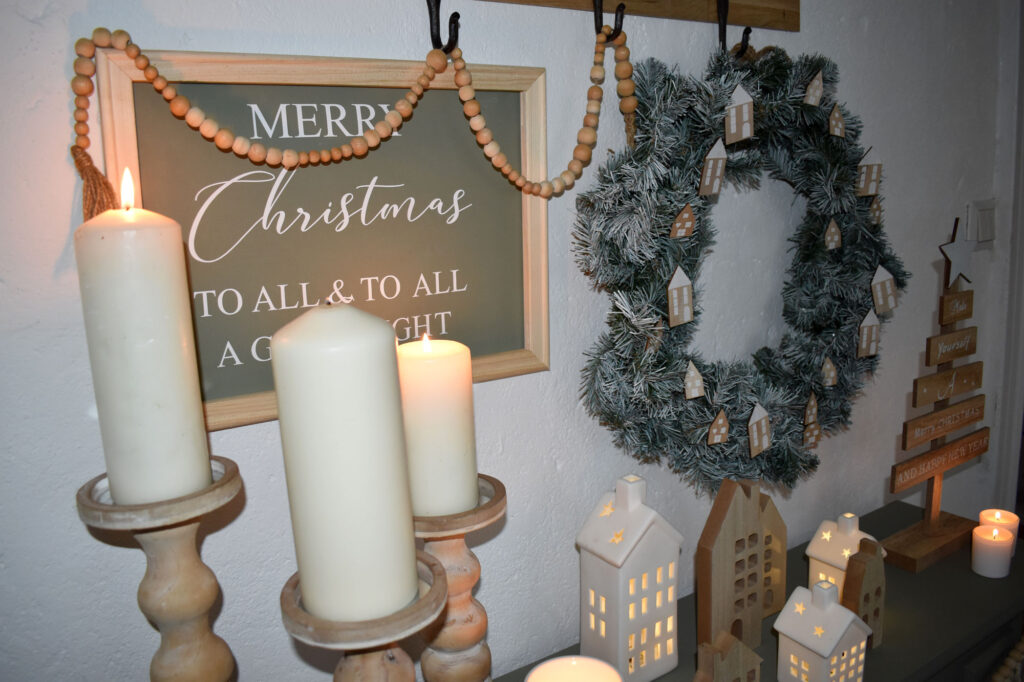 Weihnachtsdeko christmasdecor Schlafzimmer Bedroom decor Weihnachten xmas Kaminumrandung Kaminsims
